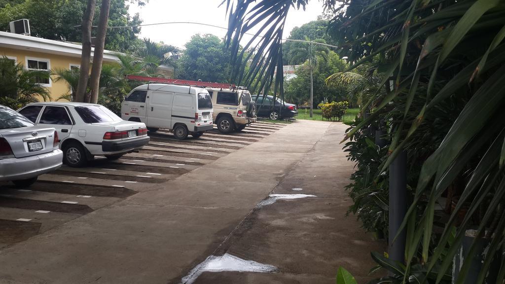 Hotel La Arboleda Managua Eksteriør billede