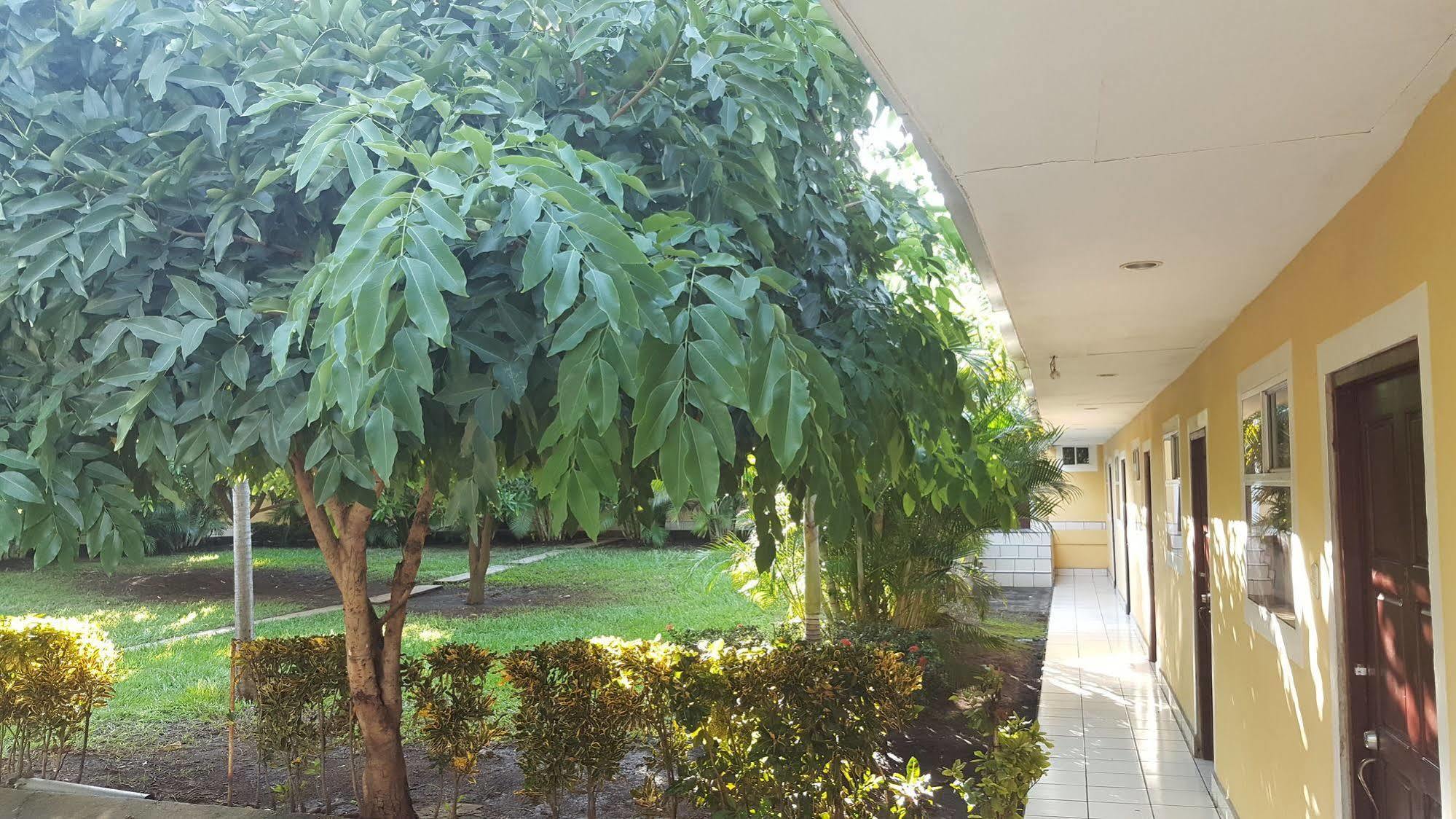 Hotel La Arboleda Managua Eksteriør billede