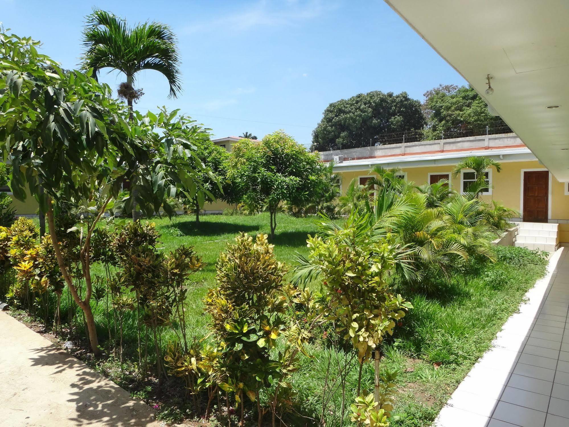 Hotel La Arboleda Managua Eksteriør billede